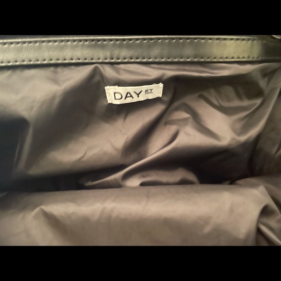 NWOT. DAY ET is THE BAG in Copenhagen! around 17 by 17 inches durable tote - Picture 3 of 5